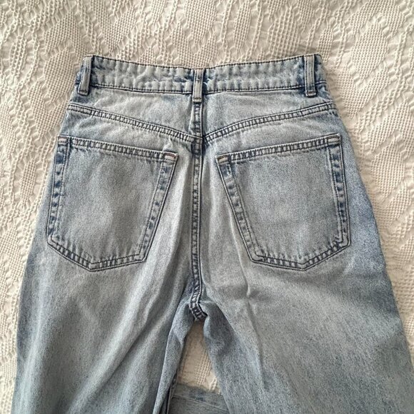 H&M Women's Blue Jeans - Picture 2 of 3